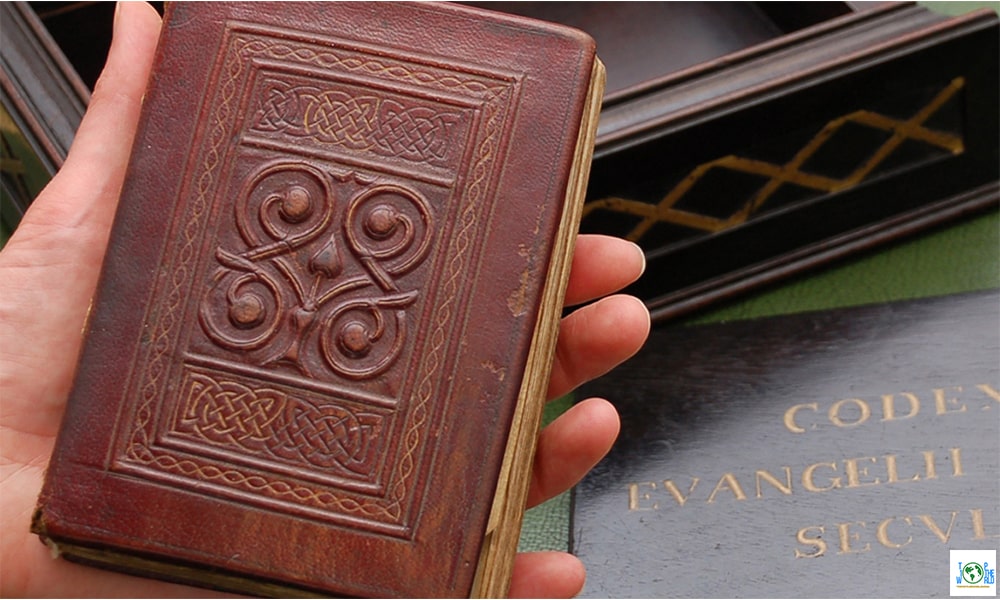Top 10+ oldest books in the world