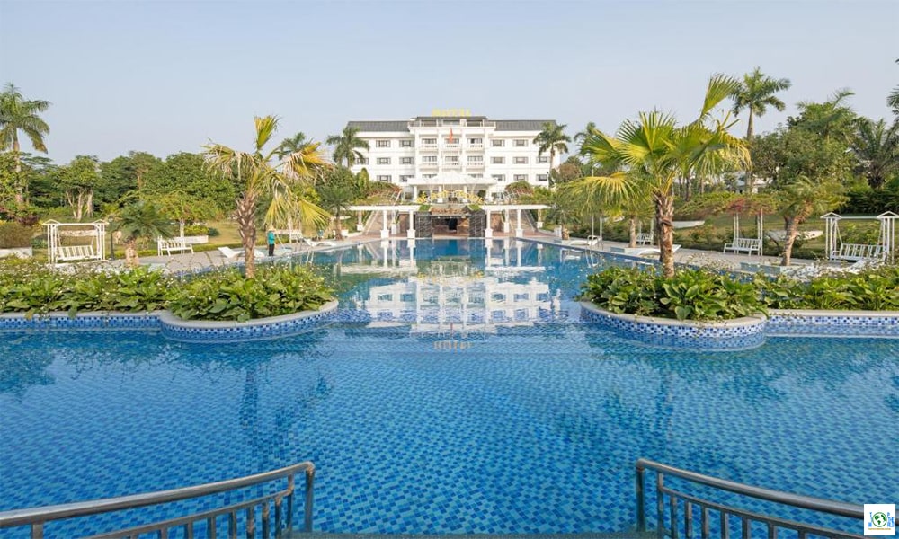 Complex resort