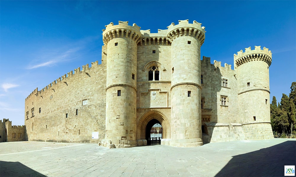 Top 10 Most Beautiful Castles in the world