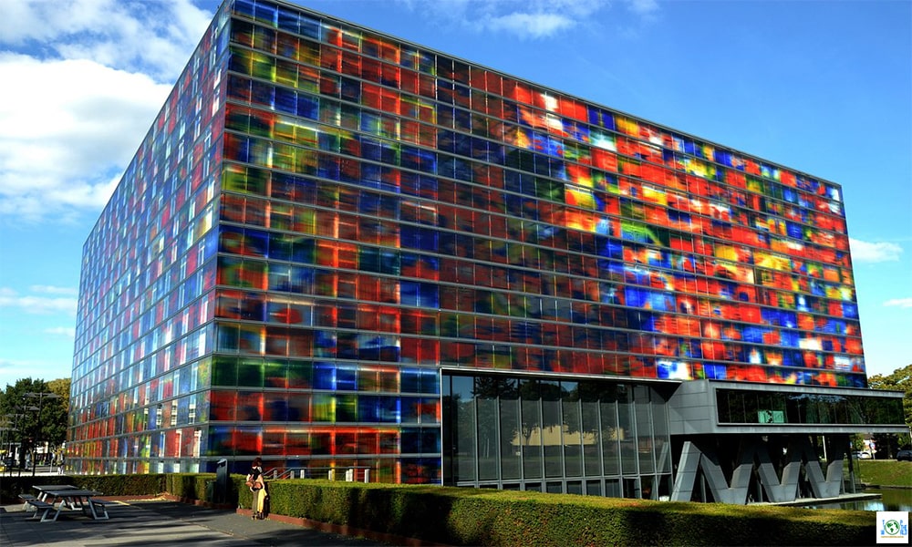 Top 10 Best Glass Buildings in the world